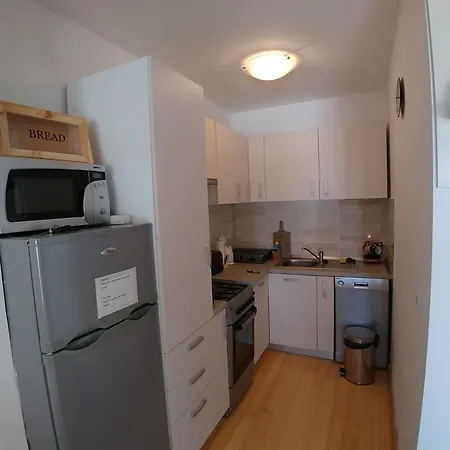 Slanica Apartment *